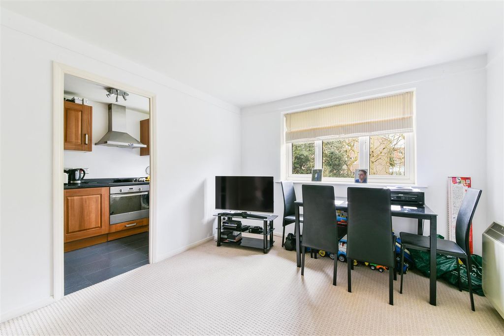 Property photo 3 of 14 Dunnyman Road, 61- (6).Jpg