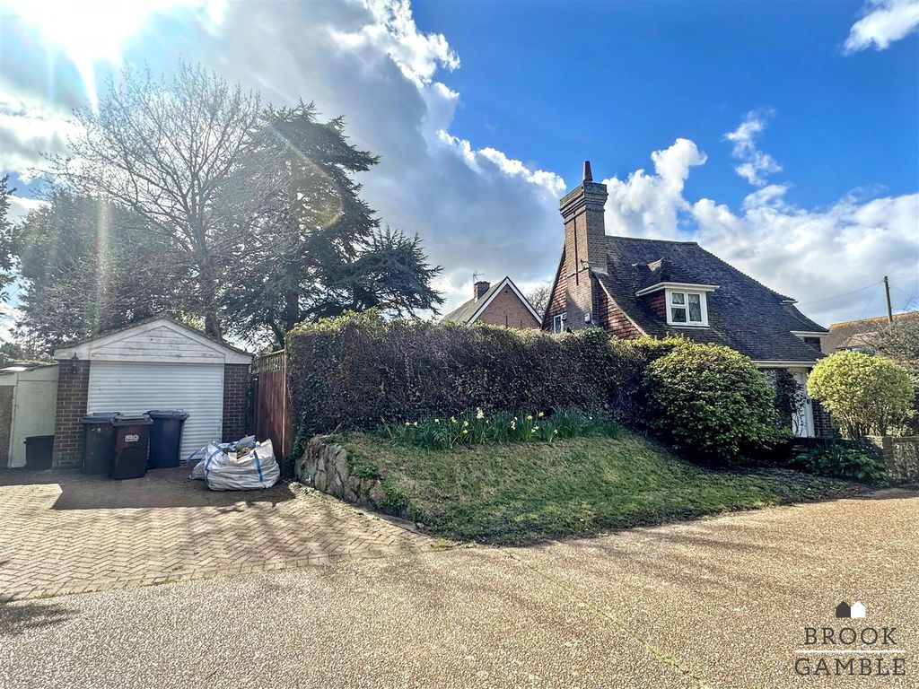 Property photo 3 of 39 01323 438506