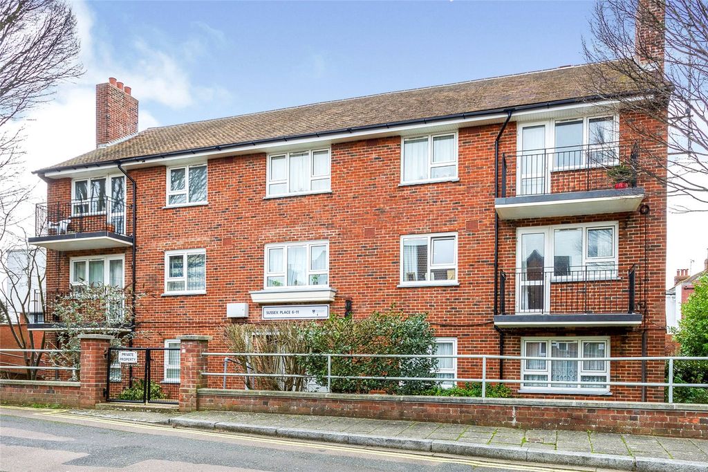 Property photo 1 of 11 863A83A8-87c9-4c45-8