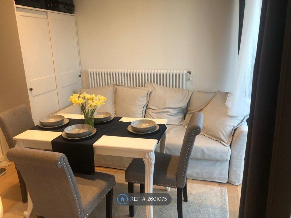 Property photo 1 of 9 Fully Furnished Flat To Let In Good Luck Hope