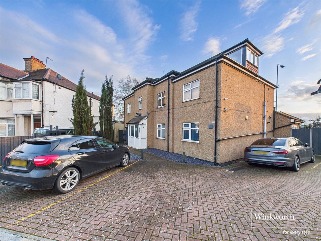 Property photo 1 of 12 External Front