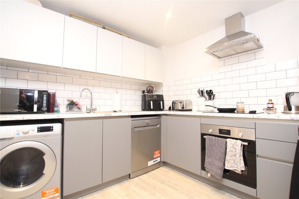Property photo 3 of 5 Kitchen