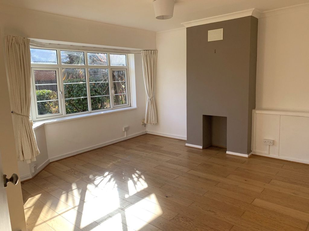 Property photo 2 of 13 Sitting Room