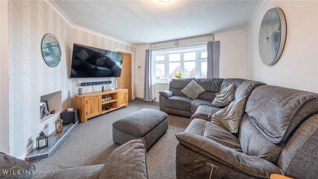 Property photo 2 of 36 Picture No. 16