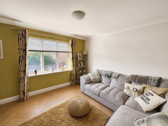 Property photo 2 of 7 Picture No. 15