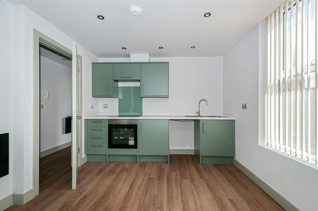 Property photo 3 of 9 Vic Quays3.Jpg