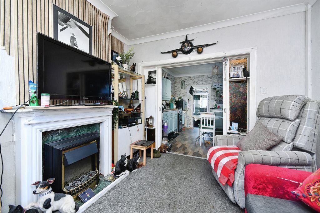 Property photo 2 of 15