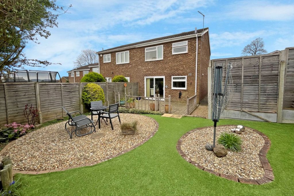 Property photo 2 of 11 5040082