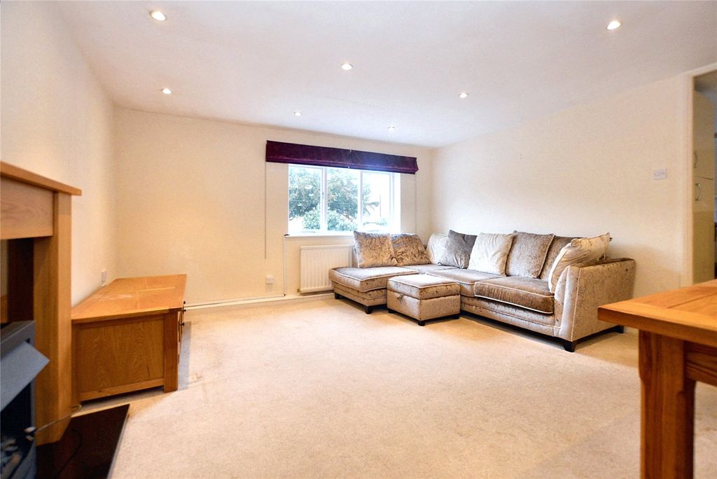 Property photo 2 of 11 Picture No. 21