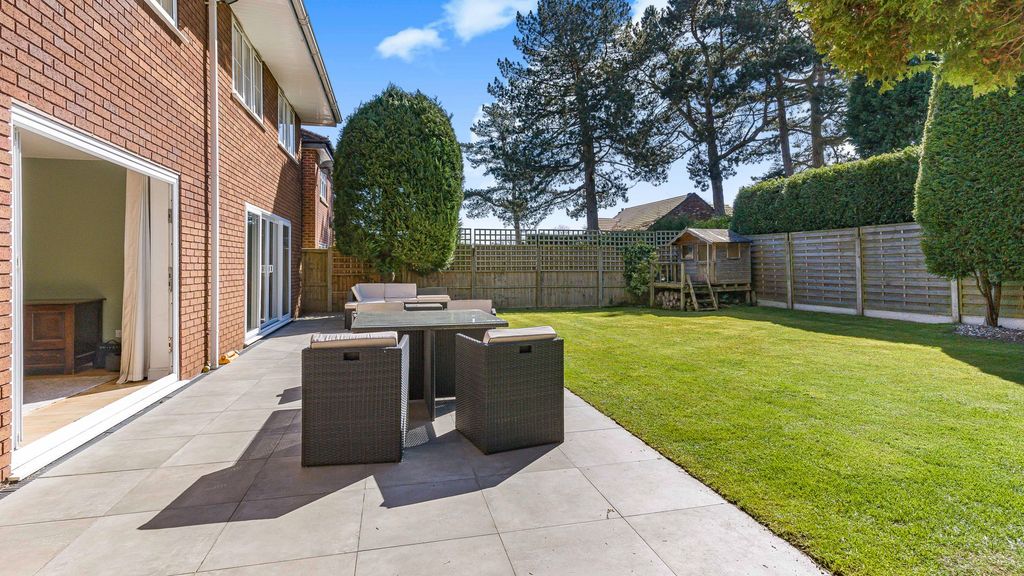 Property photo 3 of 37