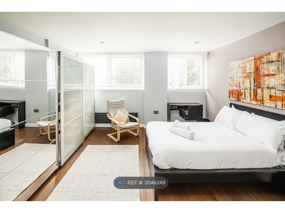 Property photo 1 of 14 2nd Floor Bedroom - Front Facing