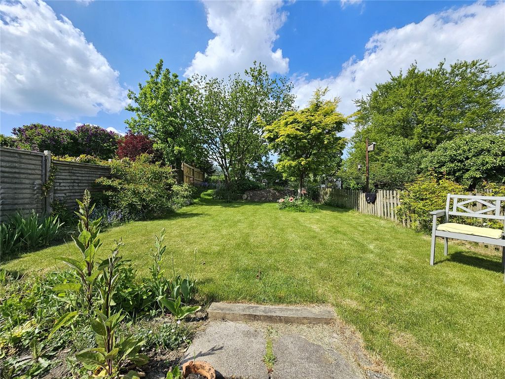Property photo 2 of 27 Picture No. 30