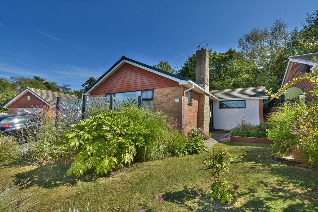 Property photo 1 of 18