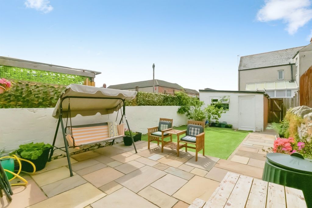 Property photo 3 of 19