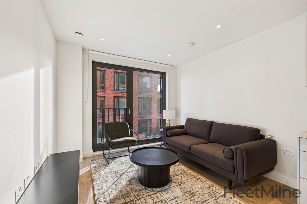 Property photo 1 of 14 Lounge/Dining Room