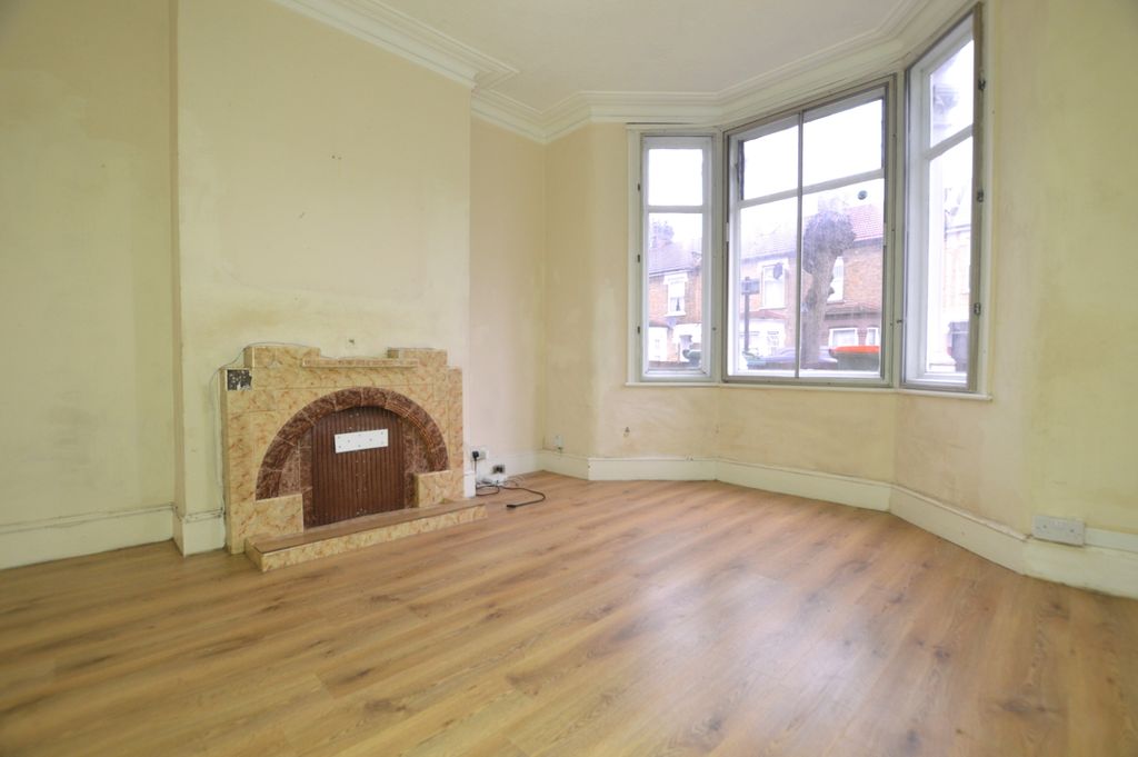 Property photo 2 of 10 Dsc_0545