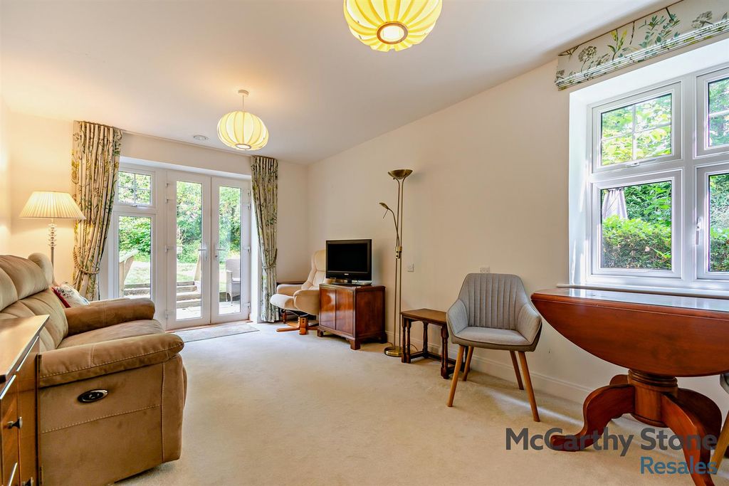 Property photo 1 of 11 8698607-Interior11-800.Jpg