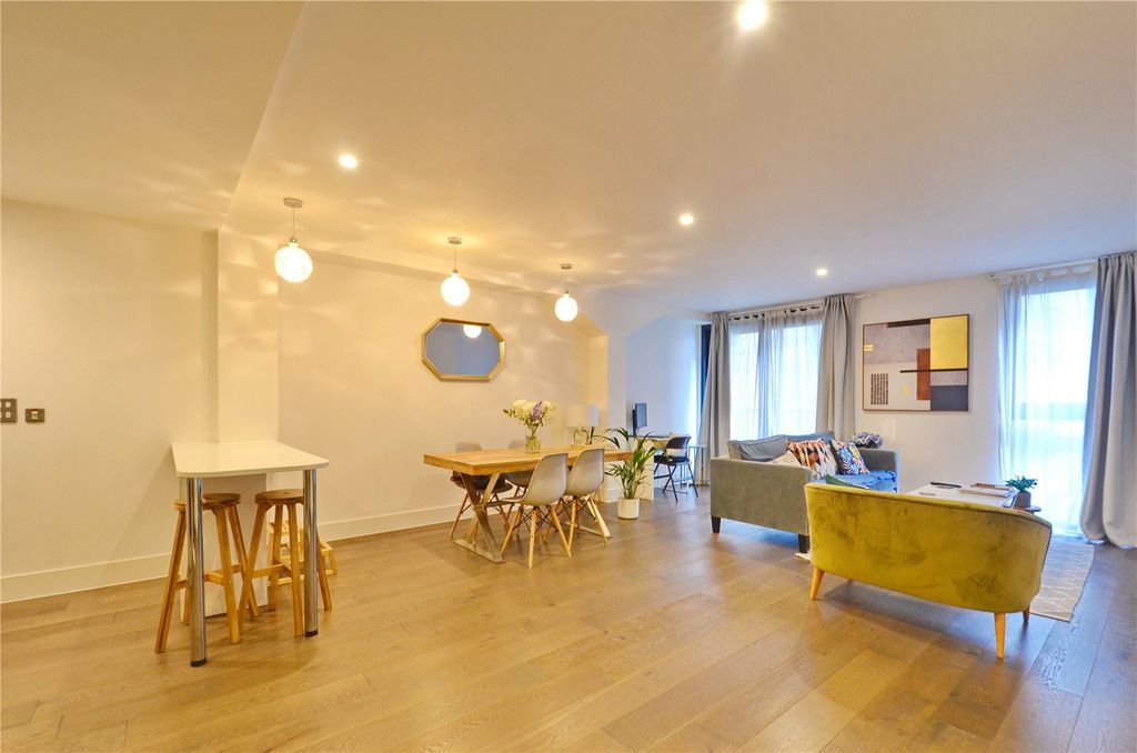 Property photo 2 of 13 Picture No. 03