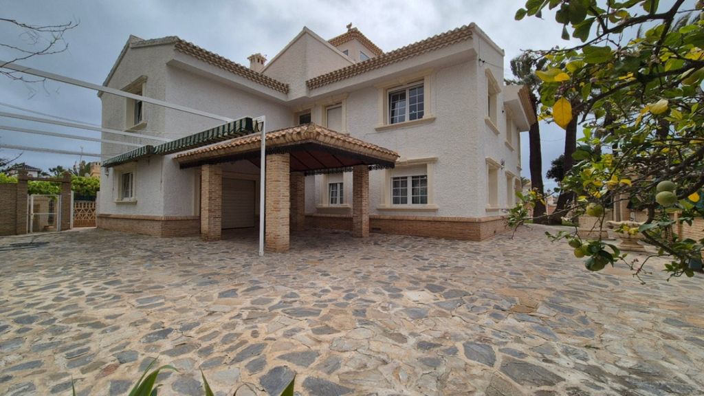 Property photo 3 of 49