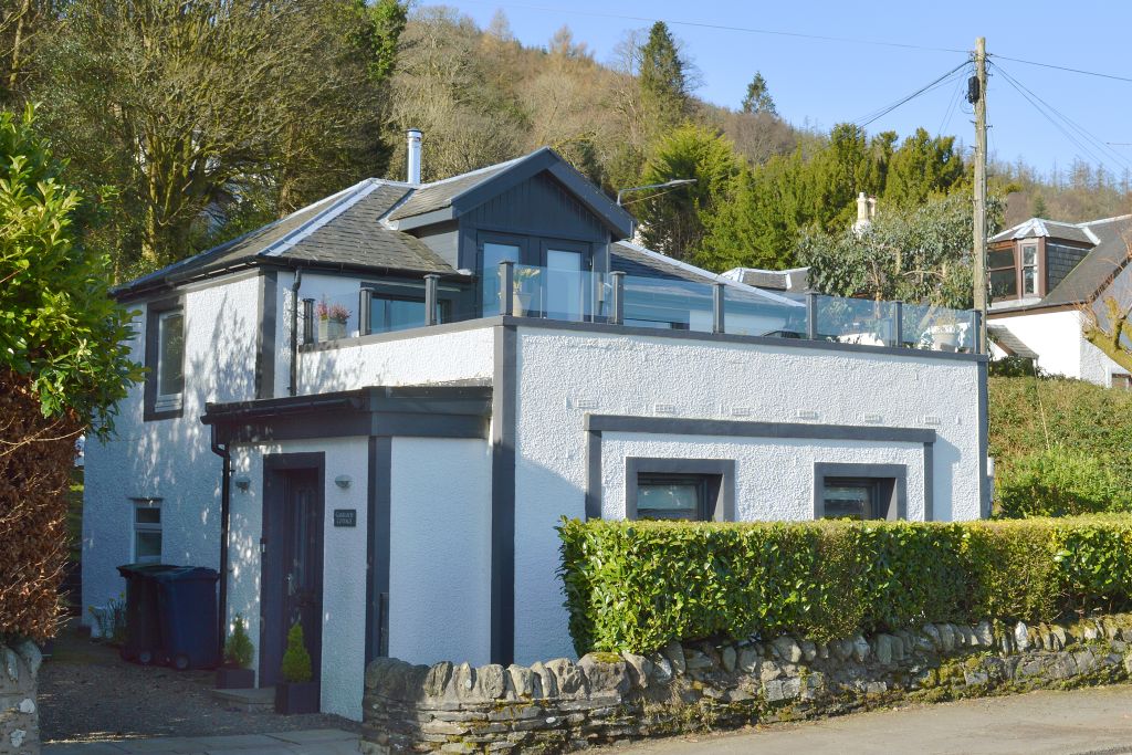Property photo 1 of 17