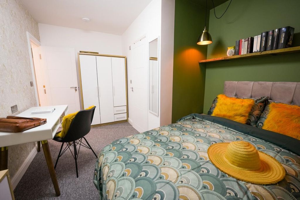 Property photo 2 of 9 Bedroom 3