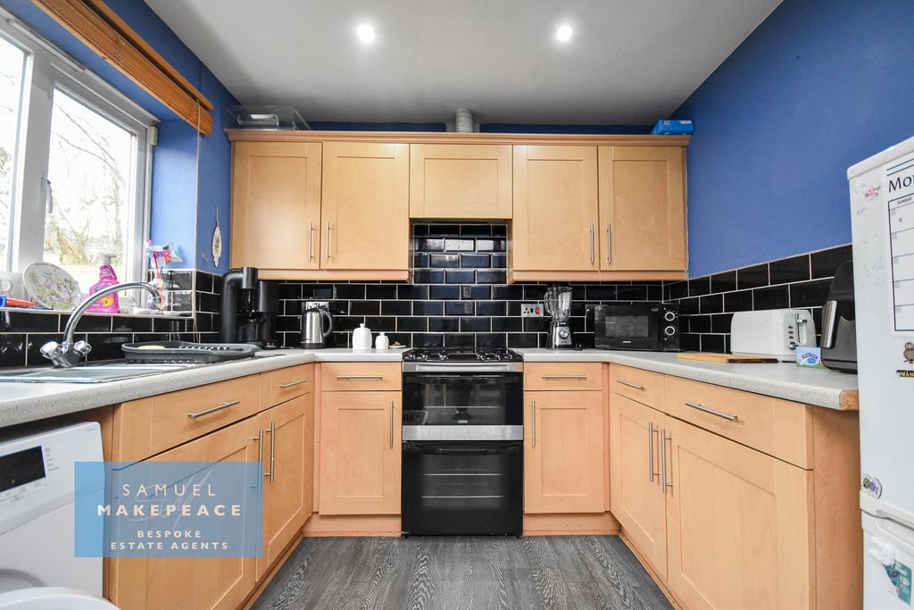 Property photo 2 of 15 Gallery