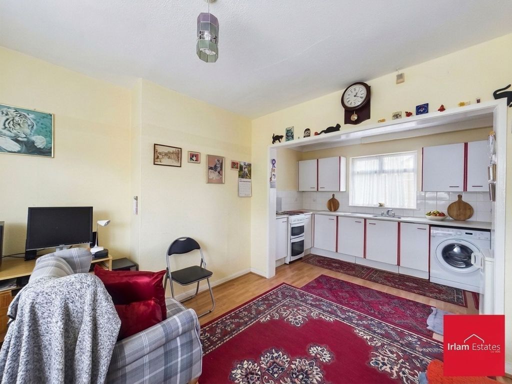 Property photo 3 of 16