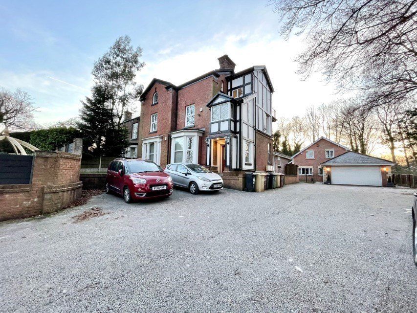 Property photo 1 of 18