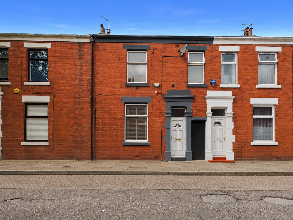 Property photo 1 of 11