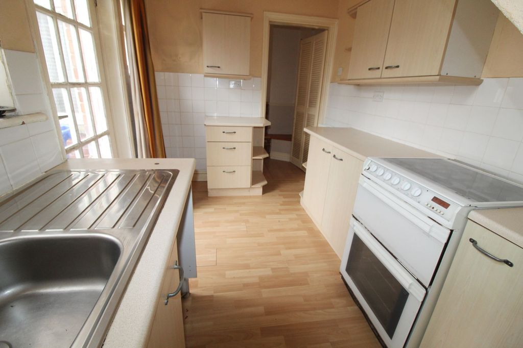Property photo 2 of 11