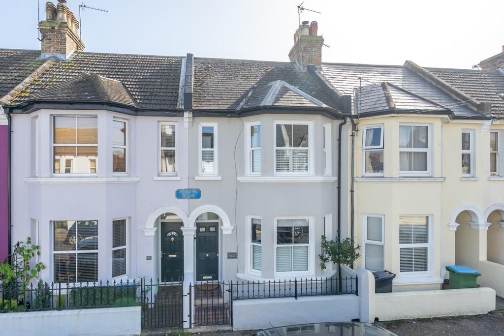 Property photo 1 of 24 Front.Jpg