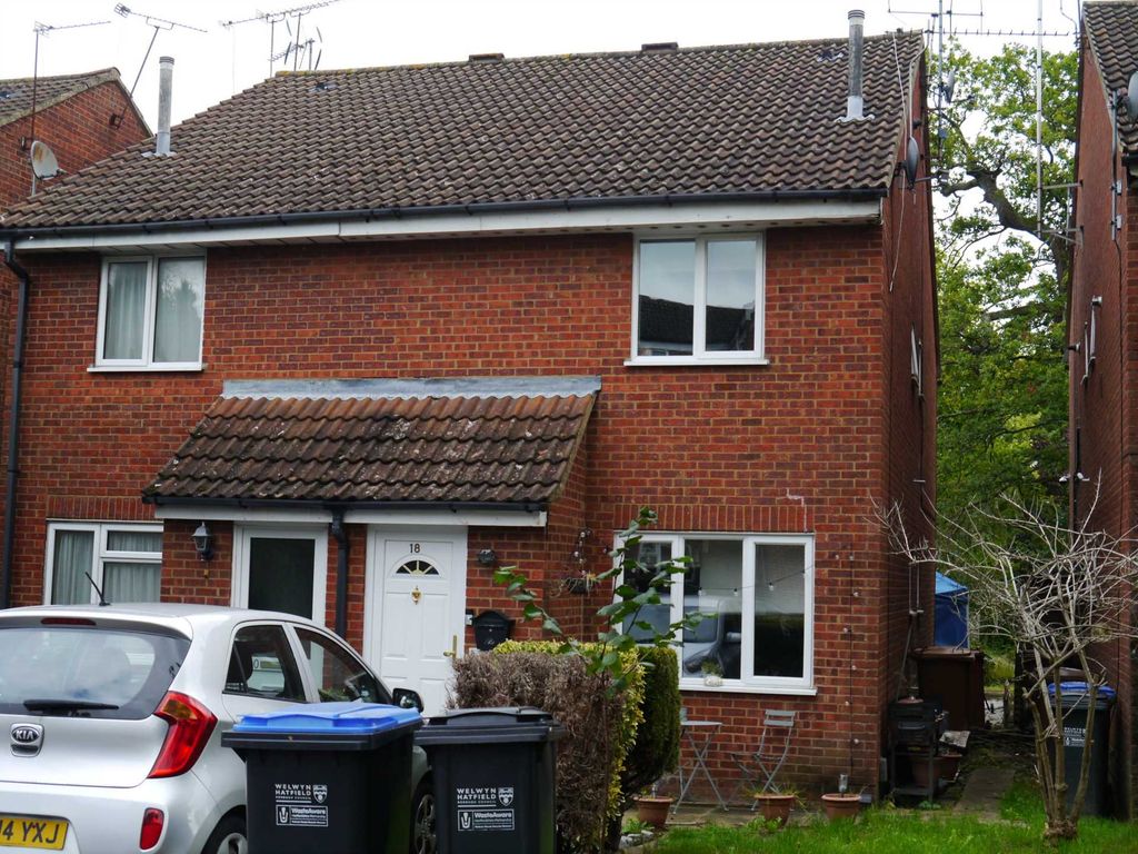 Property photo 1 of 8