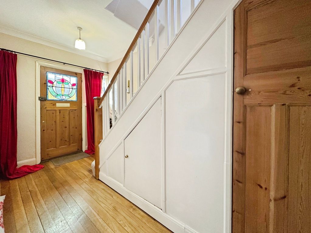 Property photo 2 of 18