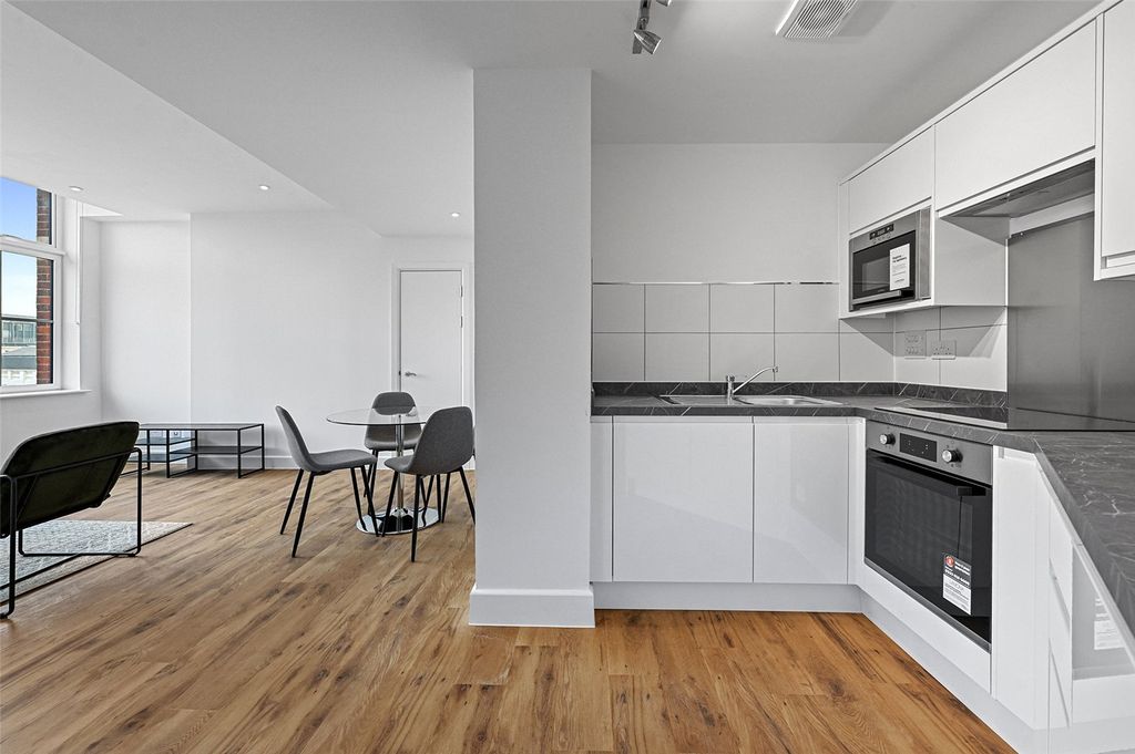 Property photo 2 of 11 Kitchen Diner