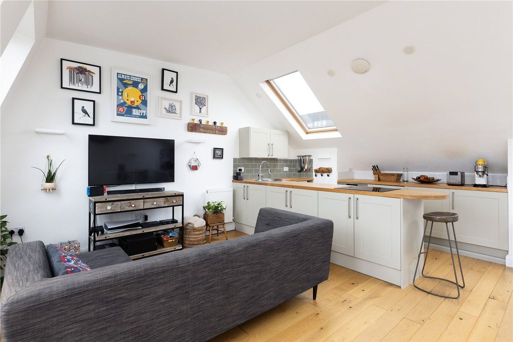 Property photo 3 of 9 Picture No. 05