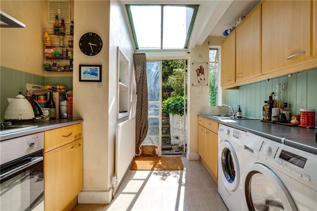 Property photo 3 of 5