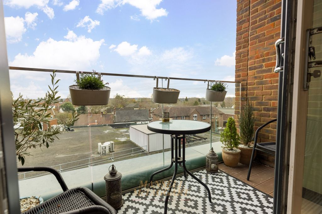 Property photo 3 of 20