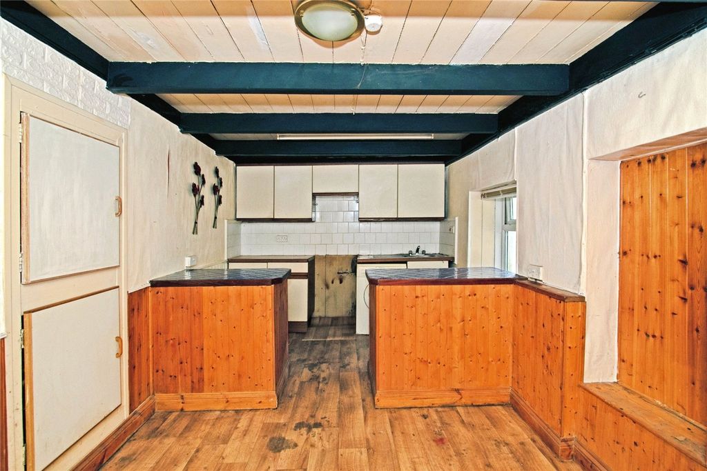 Property photo 2 of 13 Picture No. 08