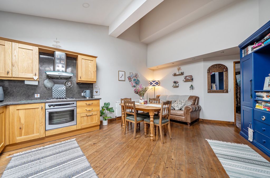 Property photo 3 of 19 1432241-14-69d80A...