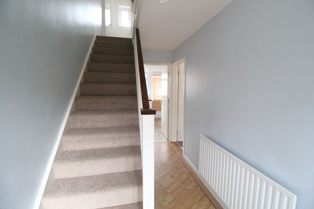 Property photo 2 of 21 Picture No. 35