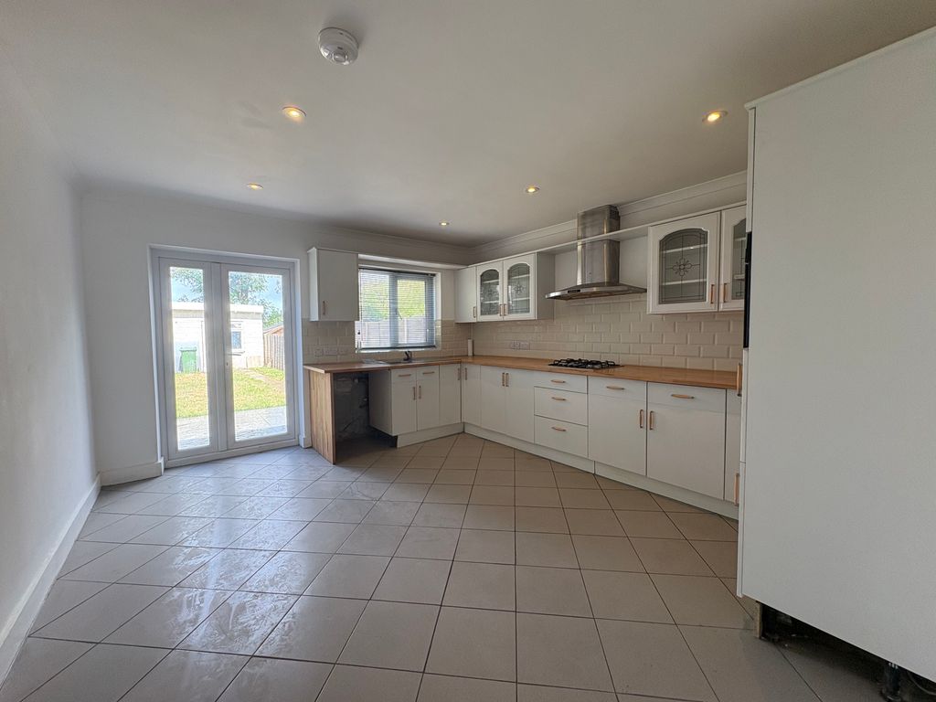 Property photo 2 of 11 Img_4158