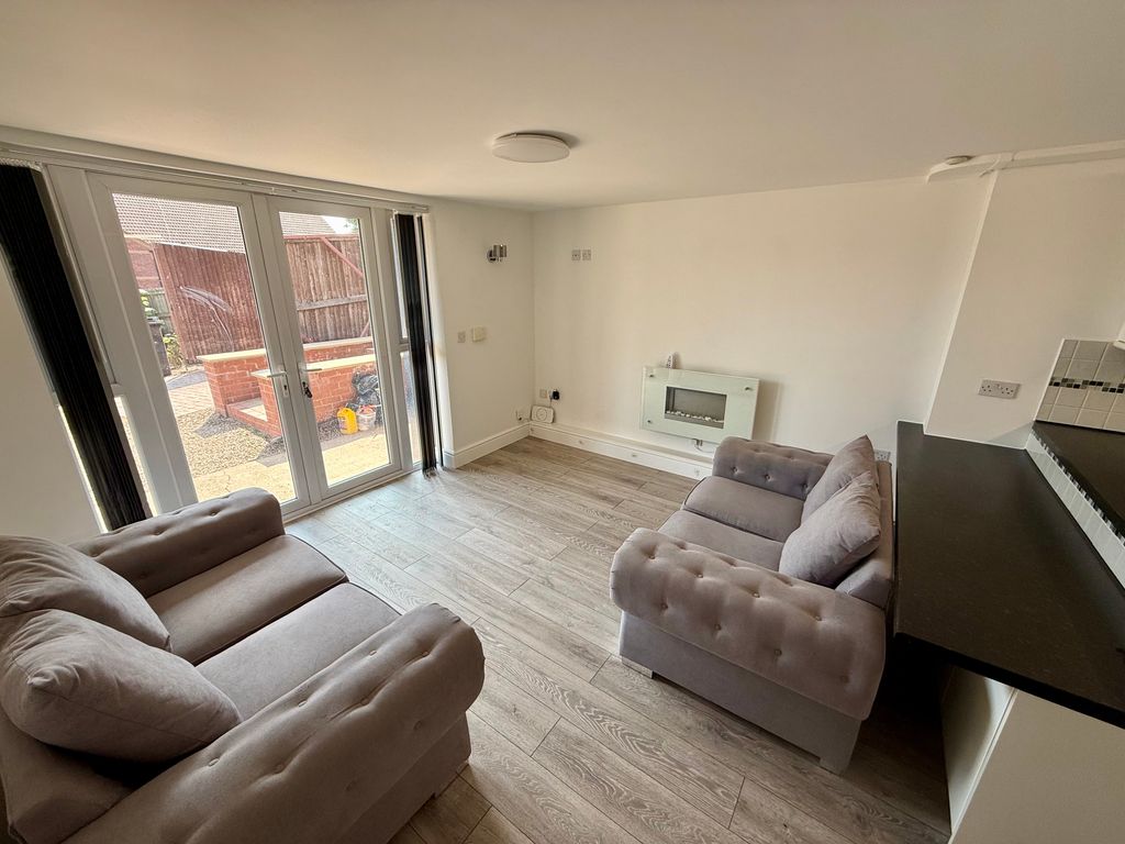 Property photo 3 of 8