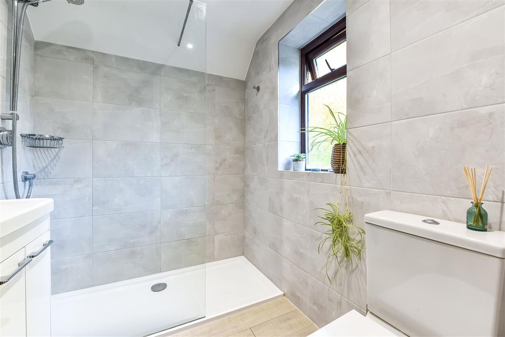 Additional image 18 of 5 bed detached house for saleLondon Road, Liphook GU30