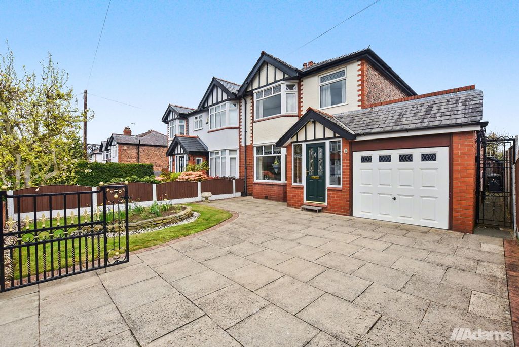 Property photo 1 of 32