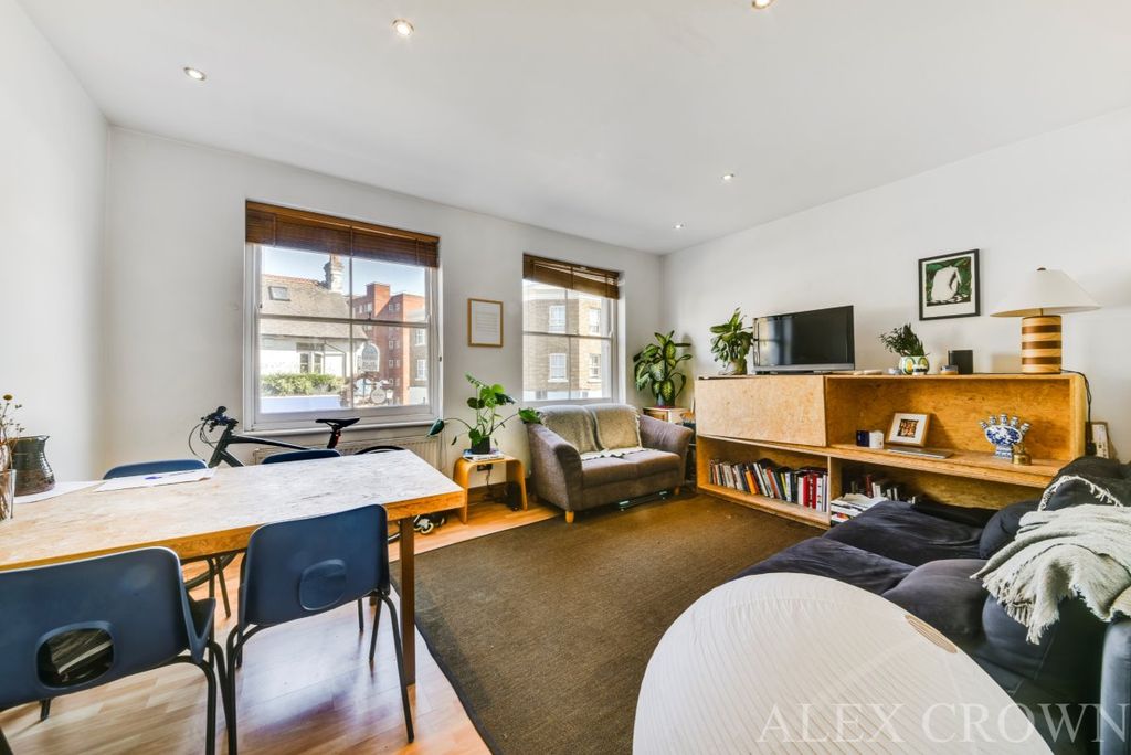 Property photo 2 of 13