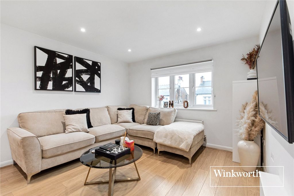 Property photo 2 of 17 Picture No. 19