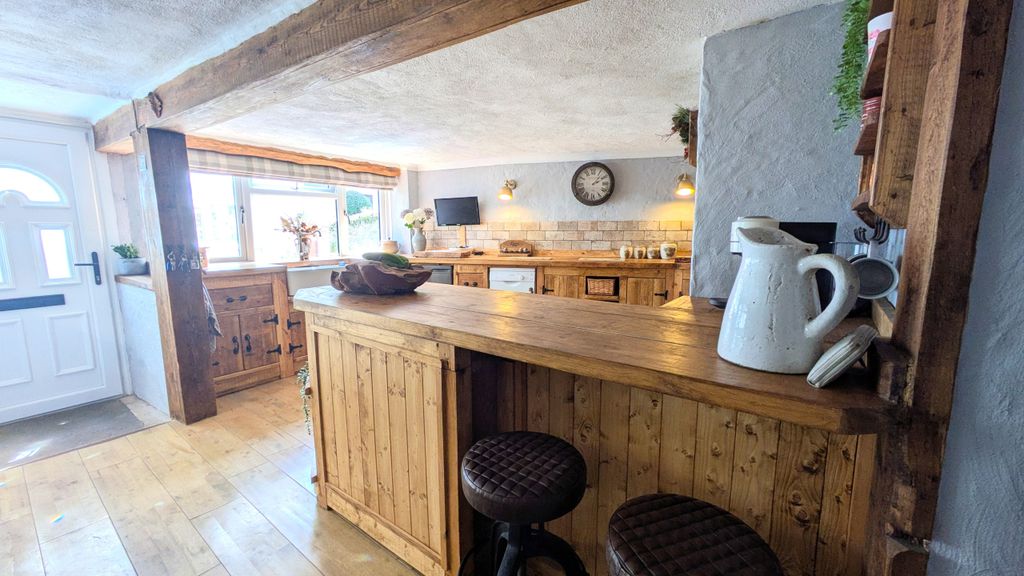 Property photo 3 of 18 Bar