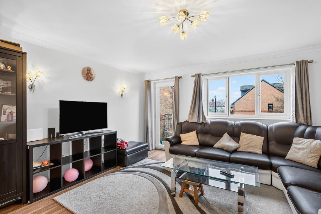 Property photo 3 of 17