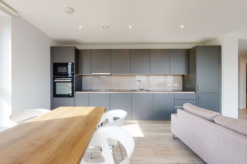 Property photo 3 of 23