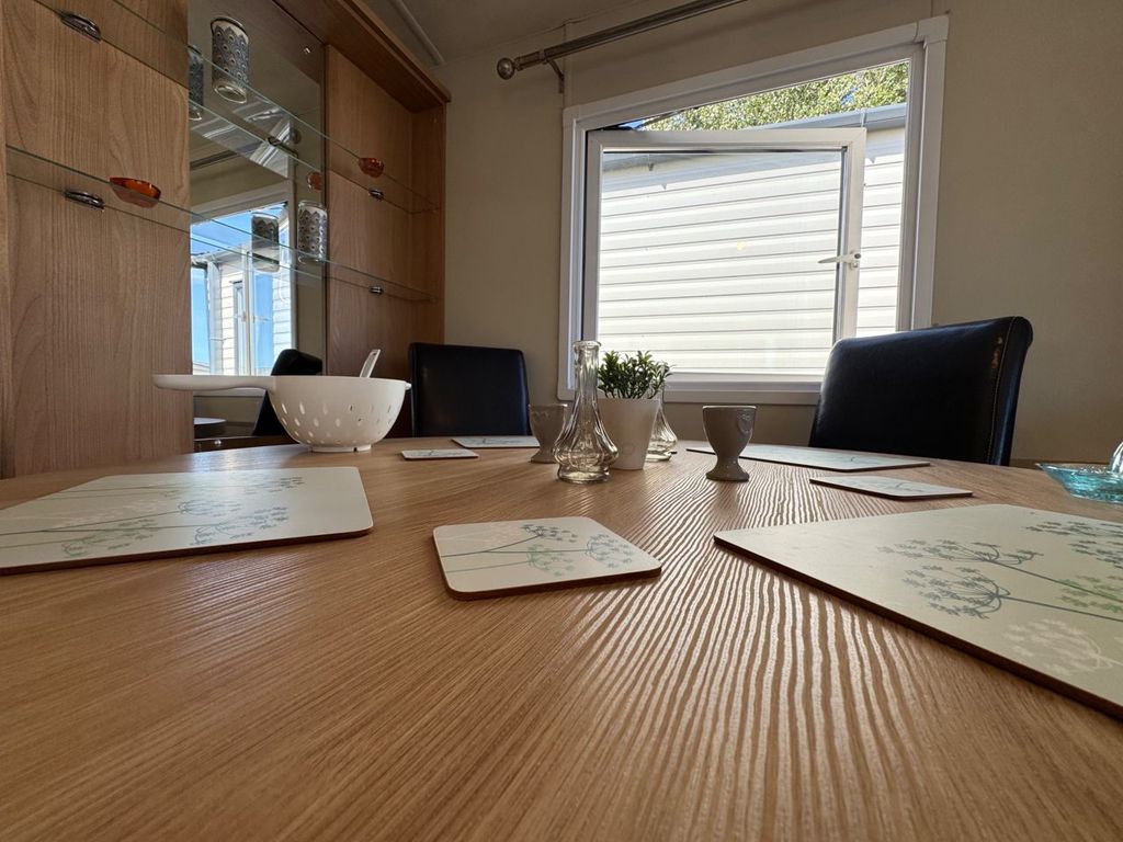 Property photo 3 of 8 Delta Sapphire 2017 Car0023489 140370085.Jpeg